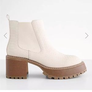Buckle- Mia Harper Chelsea lug boot